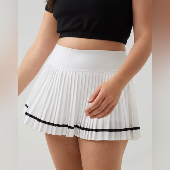 OFFLINE By Aerie All Aces White Pleated Tennis Skort NWT - Picture 2 of 15